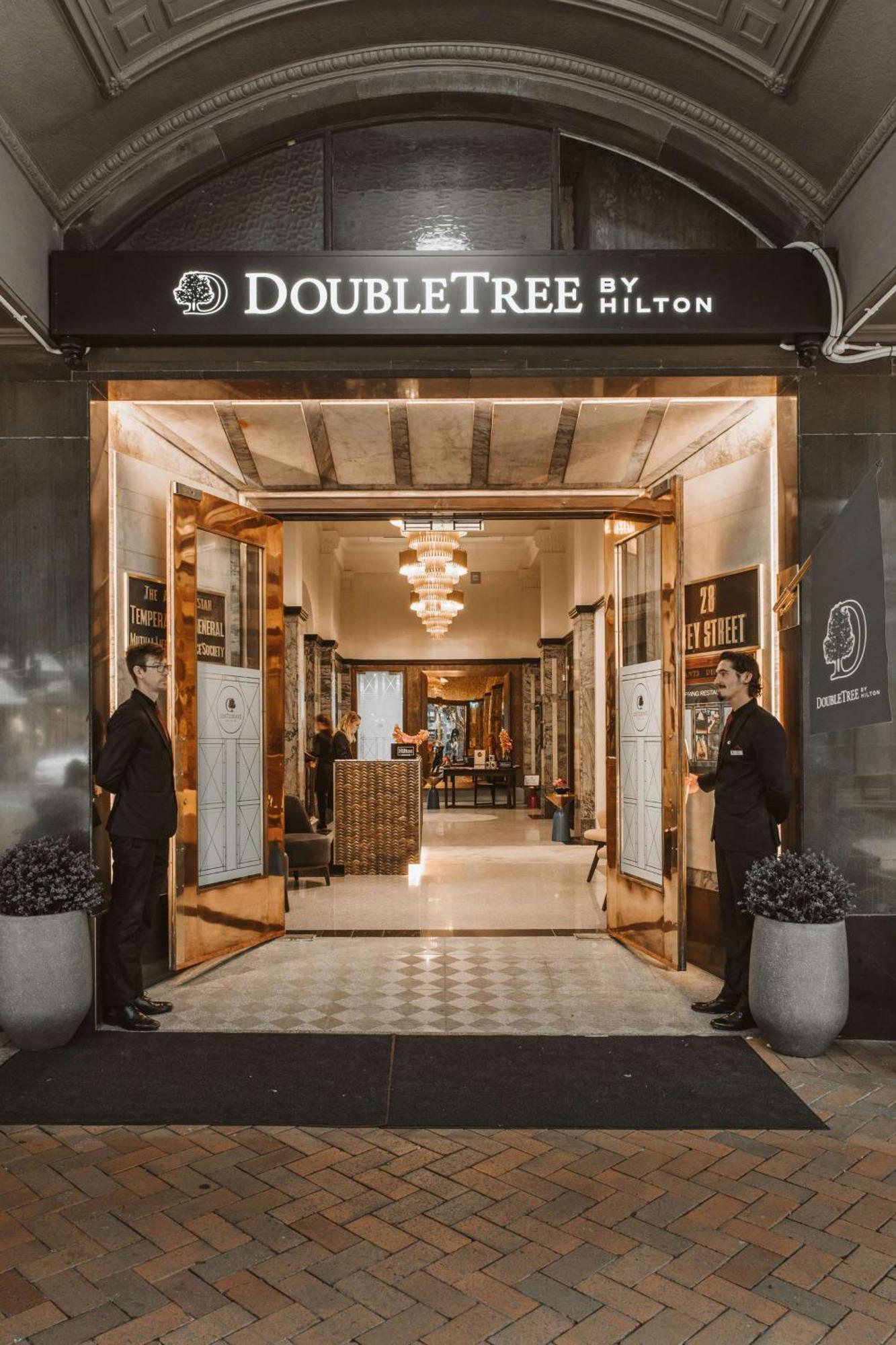 Doubletree By Hilton Wellington Hotel Exterior foto